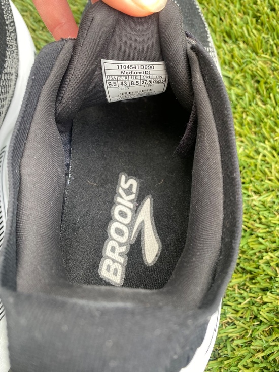 Men’s Brooks Adrenaline GTS 25 main image 4